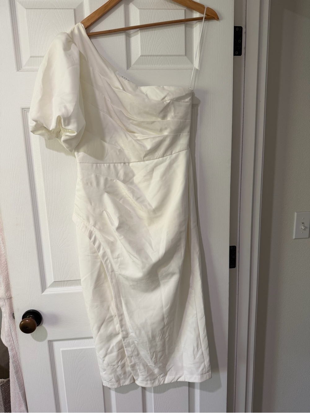 Astr One-Shoulder White Midi Dress with Puff Sleeve